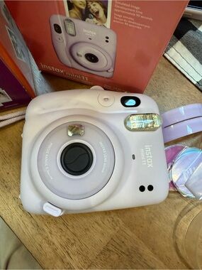 Fujifilm Instax Mini 11 Instant Camera - Lilac
